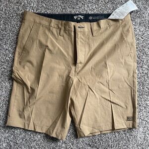 New with tags lightweight mens shorts